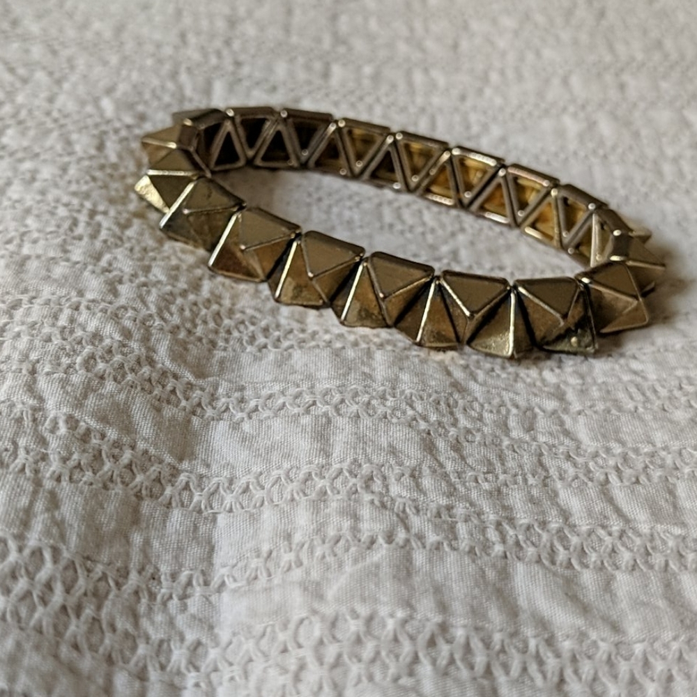 Gold bracelet
